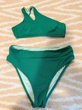 Green High-Waist Women's Bikini Set - Solid Green Swimwear